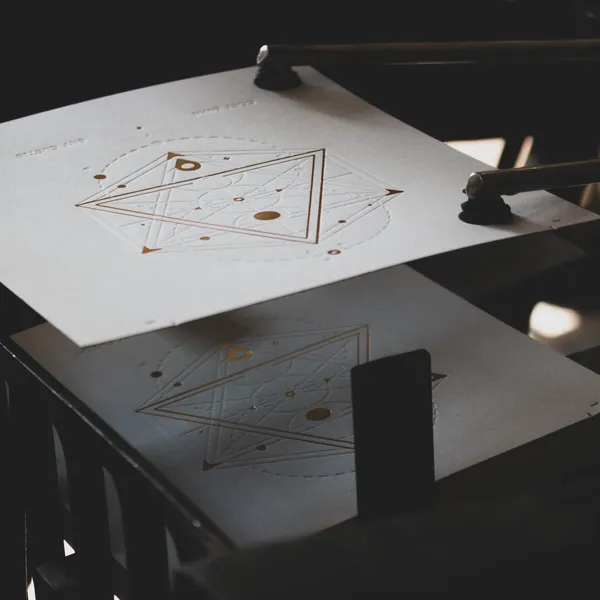 Front of the Kluge letterpress with the red KLUGE logo on the delivery board